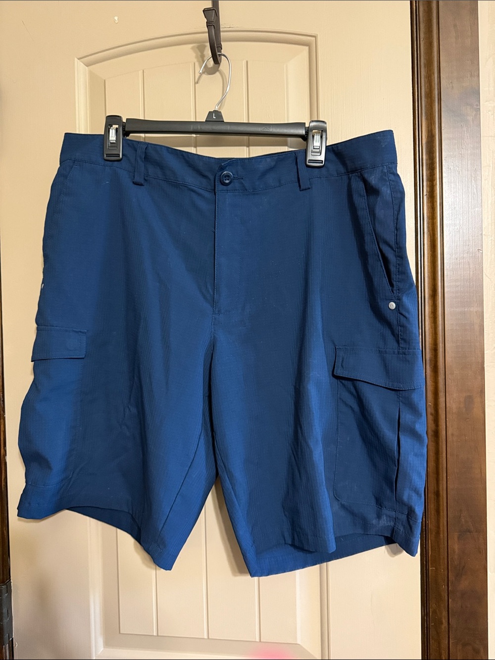 Under Armour Men's Navy Blue Cargo Shorts